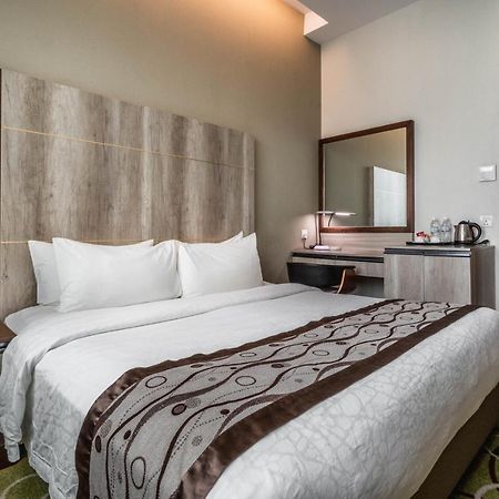 Ano Hotel Miri Exteriér fotografie
