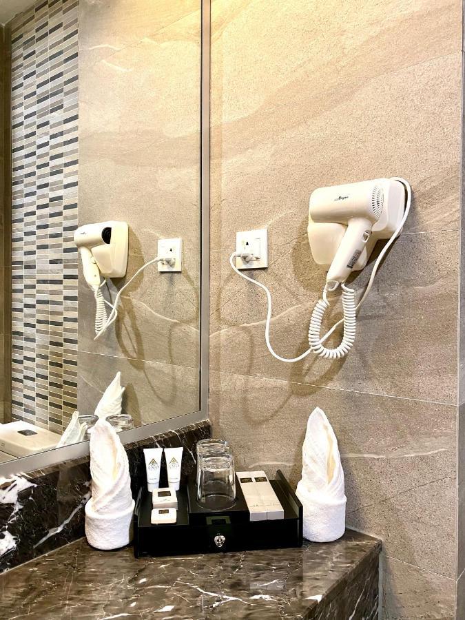 Ano Hotel Miri Exteriér fotografie