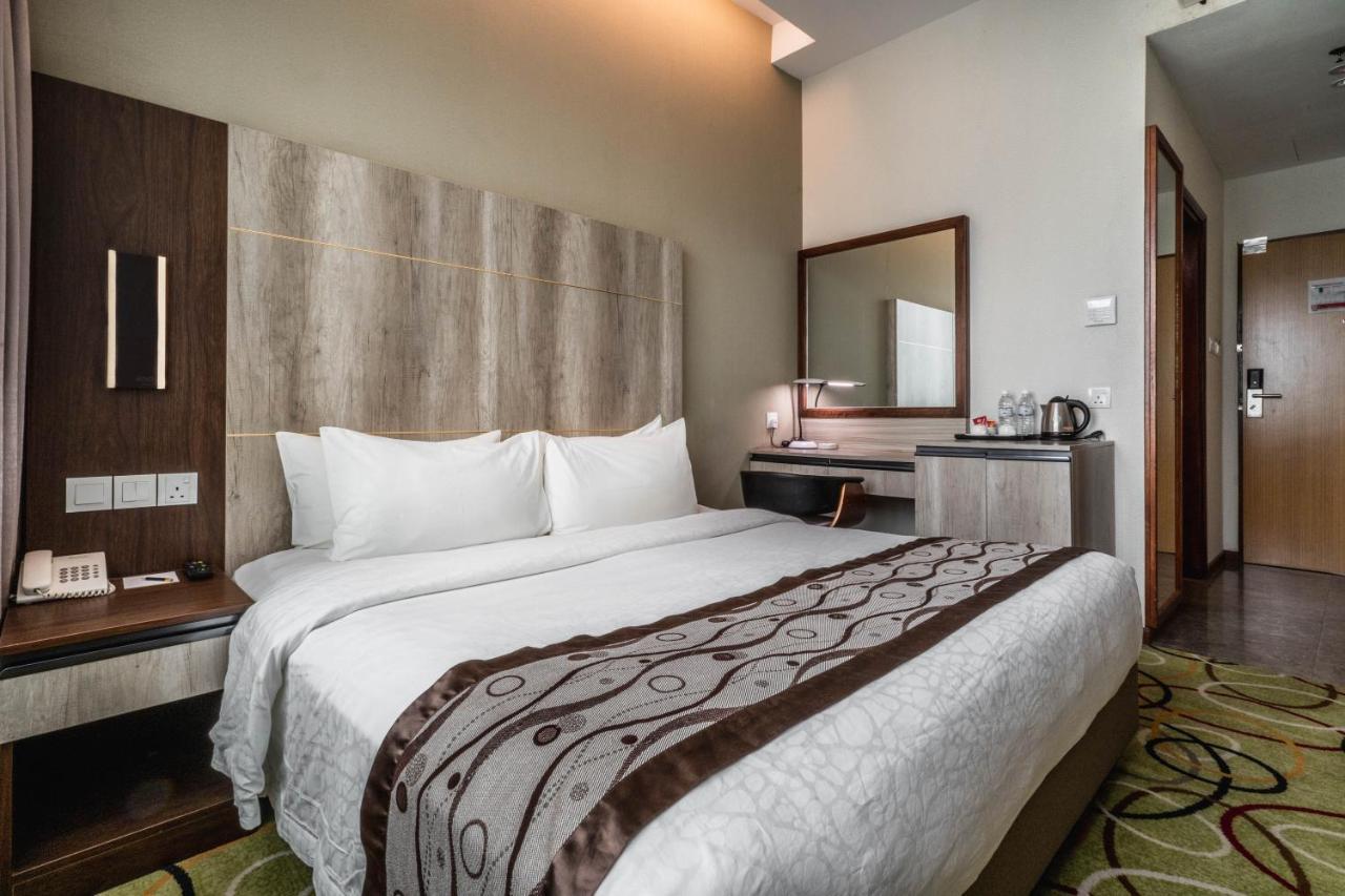 Ano Hotel Miri Exteriér fotografie