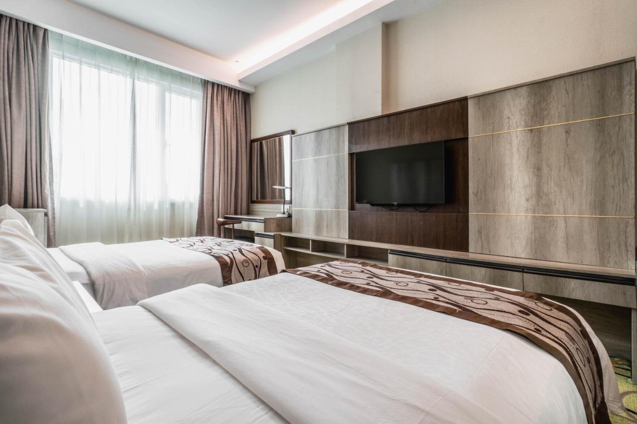 Ano Hotel Miri Exteriér fotografie