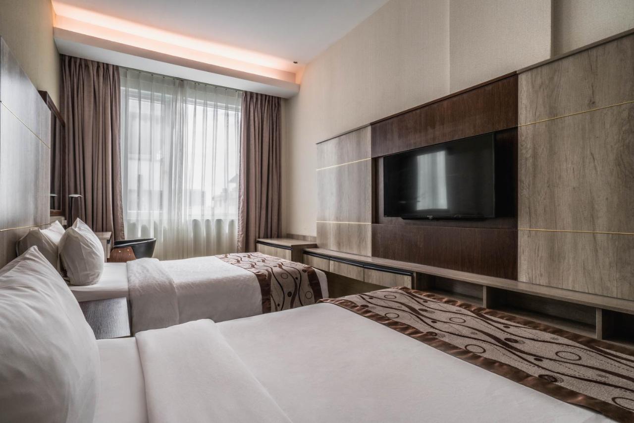 Ano Hotel Miri Exteriér fotografie
