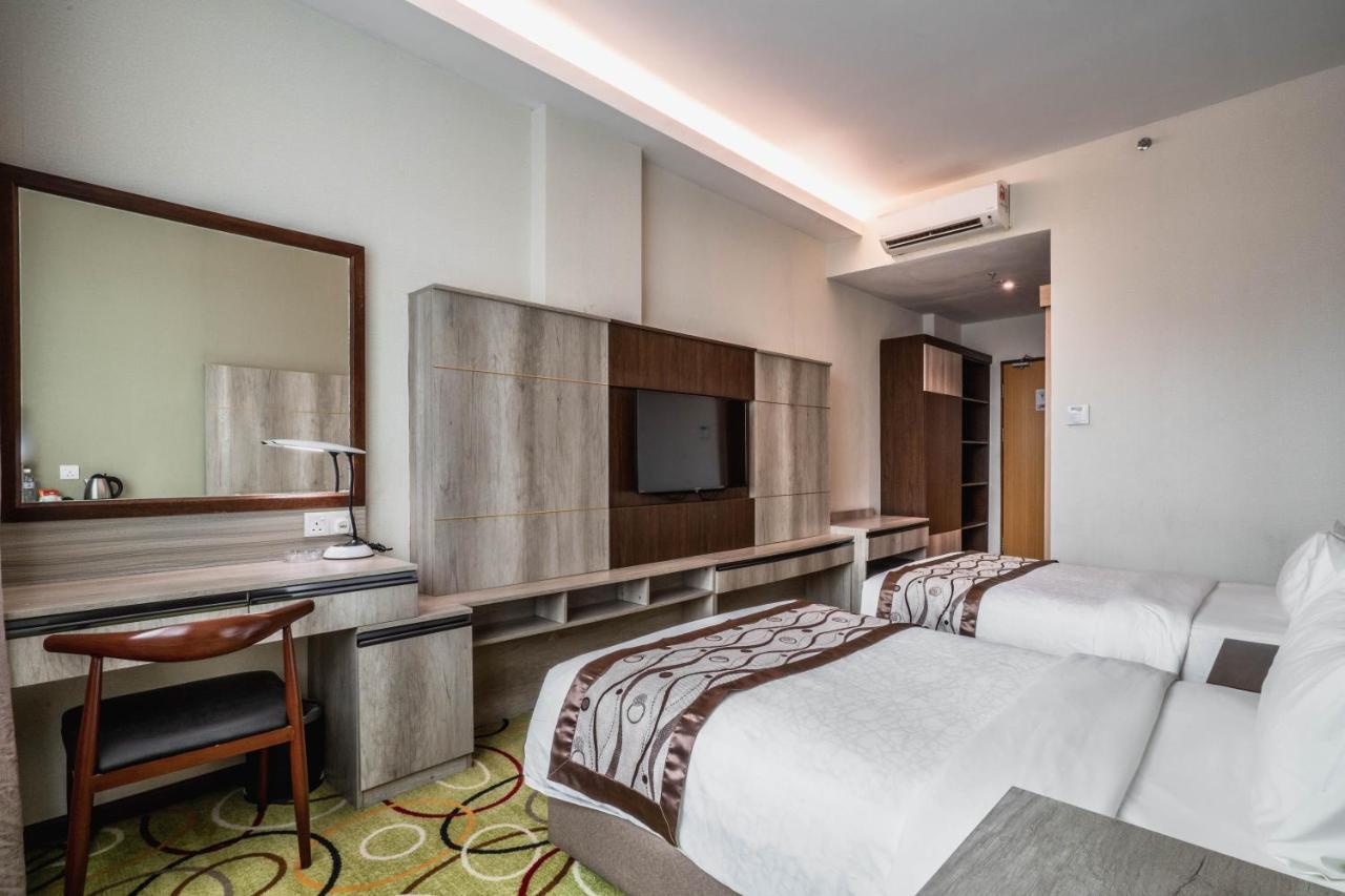 Ano Hotel Miri Exteriér fotografie