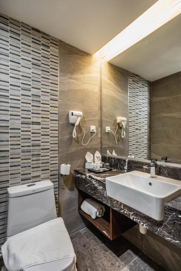 Ano Hotel Miri Exteriér fotografie