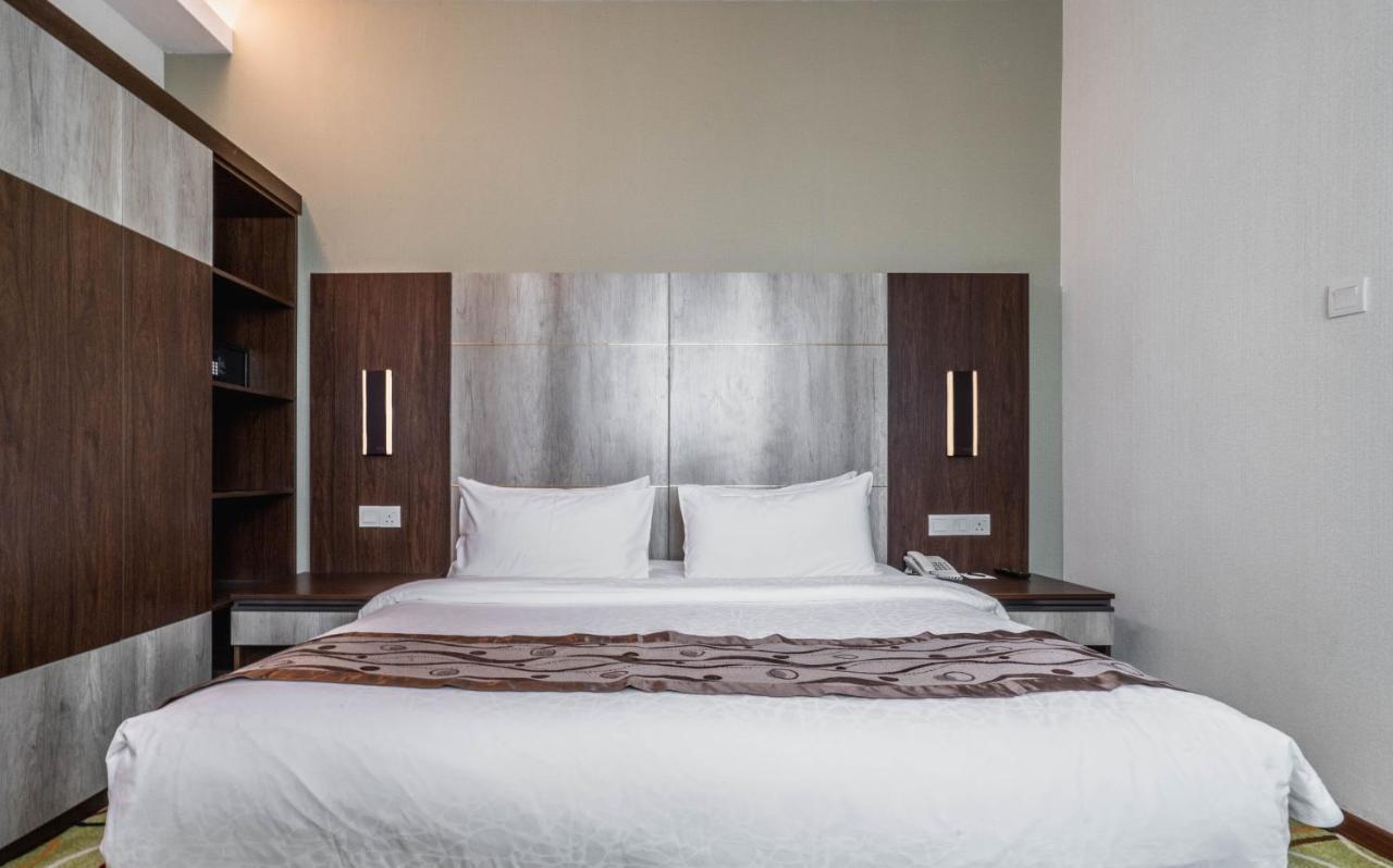 Ano Hotel Miri Exteriér fotografie