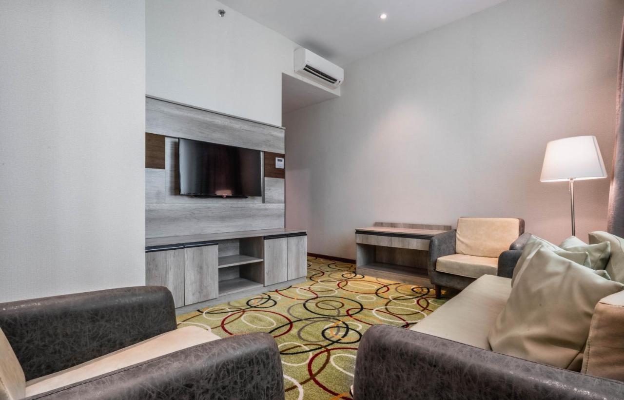 Ano Hotel Miri Exteriér fotografie